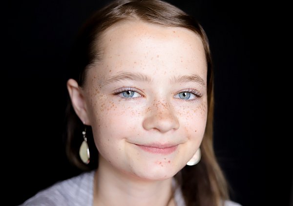 School Portrait of teen girl in Utah